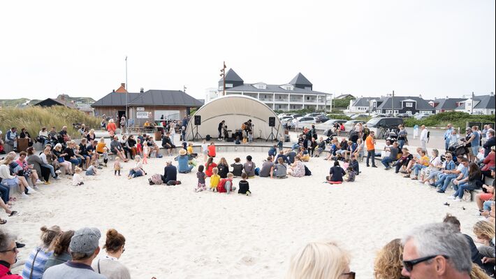 Live music on Sandpladsen