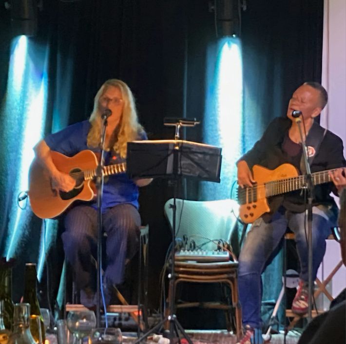 Live musik - Ida & Nete